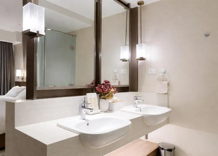 The Residences At Novotel, Acqua Private Residences Apartment Manila